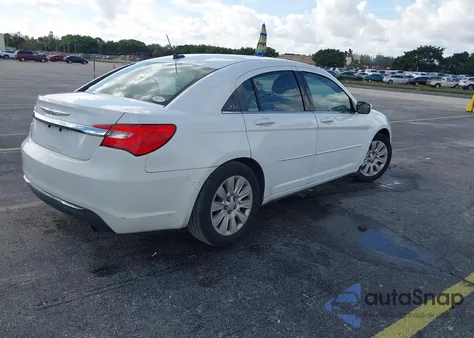 2012 Chrysler 200 Lx z USA, uszkodzony, nr VIN 1C3CCBABXCN325881